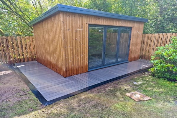 How Fencing Experts Deliver Custom Fencing Solutions